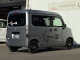 バックカメラが付いているのでバックでの車庫入れも安心です。
