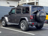 後方には障害物センサー装備!駐車が不安な方にとってバックカメラと併用でき頼もしい装備です!