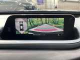【360&deg;ビューモニター】専用のカメラにより、上から見下ろしたような視点で360度クルマの周囲を確認することができます☆死角部分も確認しやすく、狭い場所での切り返しや駐車もスムーズに行えます。