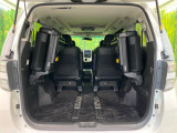 後席を格納すると、これだけの広さが!シーンに合わせたシートアレンジで、大きな荷物も積むことが出来ます♪