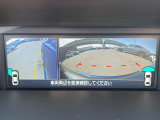 【フロント&サイドカメラ】ドライバーから見にくい死角部分を映像で確認できる前方と左側面にカメラを装着。見通しがきかない場所や住宅密集地などを運転することが多い人におすすめの安心装備です。