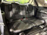 3列目シートはもちろん状態良好☆大人でもゆったりと座って頂けますので、大人数でのお出かけもラクラクです♪ご家族で、気の知れた仲間で、ドライブに行くのが楽しみですね♪