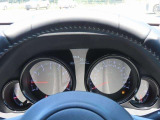 スポーティーなデザインのメーターパネル!