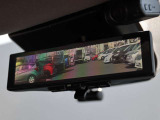 車両後方を映し出します・スマートルームミラー装備です。