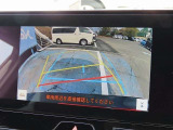 バックモニター付きでガイドラインがモニターに表示され、車庫入れや縦列駐車などの際に役立ちます!