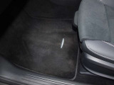 純正のフロアマットです