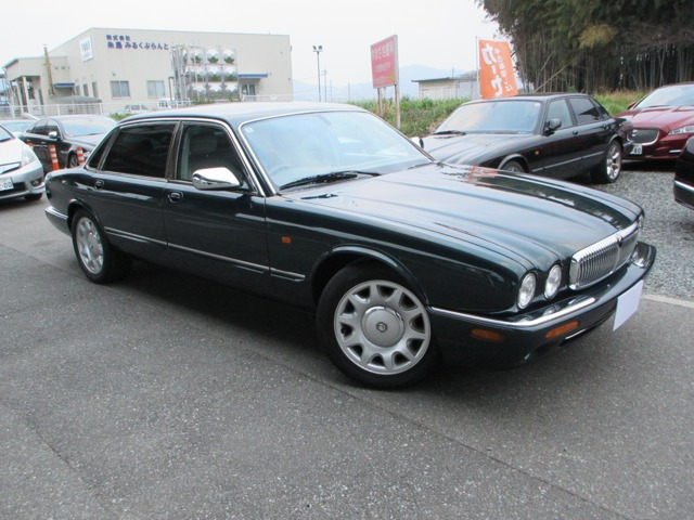 ディムラー スーパーV8 後期モデル