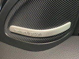 ●harman/kardonサウンドシステム:オーディオ専門メーカーが手掛けるプレミアムスピーカーを装備。多数のスピーカーから、音の粒立ちまで分かる高品質な音楽をお楽しみいただけます。