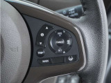 ◆アダプティブクルーズコントロール◆予め設定した車速内でクルマが自動的に加減速。前走車との適切な車間距離を維持しながら追従走行します。【LKAS】車線維持支援システムでステアリング操作を支援。