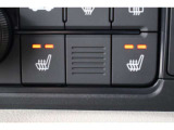 シートヒーター装備付き車!!座席に埋め込まれた電熱線によりシートを暖めることが出来る装備で、温められたシートは、寒い冬には最適です!!