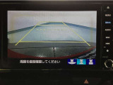 【バックカメラ】運転が苦手な方も車庫入れラクラクです!ギアをリバースに入れれば自動的に切り換わりますので、面倒な操作は不要です♪狭い駐車場もお車を傷つけず安心ですね!
