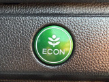 ワンタッチで省燃費走行をサポートするECONスイッチを装備。