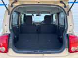 普段のお買い物や通勤、送迎等に十分な荷室スペースを確保しております。セカンドシートを倒すと、大きな荷物の積載も可能です♪