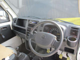 運転席廻りになります。