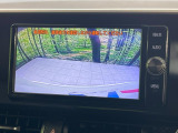 【バックカメラ】駐車時に後方がリアルタイム映像で確認できます。大型商業施設や立体駐車場での駐車時や、夜間のバック時に大活躍!運転スキルに関わらず、今や必須となった装備のひとつです!