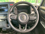 ステアリングも使用感が少なく、きれいな状態となっております♪