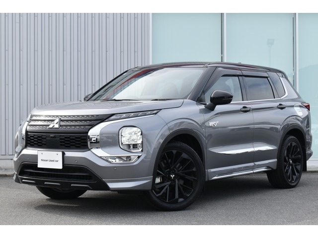 アウトランダーPHEV 2.4 ブラック エディション 4WD