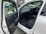 お車をお探しのお客様、ご購入までの流れや疑問点など一つ一つ丁寧にご説明させていただきます。 お客様にご納得頂ける一台を一緒にお探しさせて頂ますので、当店へ是非お越しください!