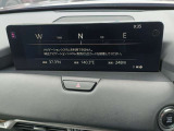 【マツダコネクト】  オーディオ操作、車両装備、ナビ案内など、統合的にモニターできる見やすいサイズのディスプレイです。