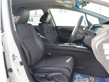 お車選びをお楽しみ頂けるよう、在庫車の展示スペースを十分に確保しております。