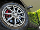 【17インチアルミホイール】外観にマッチしたアルミホイールを装着しております。各種アルミホイールや、スタッドレスタイヤも取扱いしております。是非ご相談ください♪