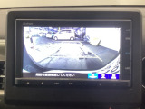 バックモニター付きで、車庫入れやバック時の後方確認をサポート。