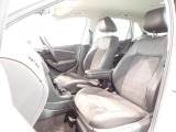 清潔で広々した座席です!是非、現車を見て体感してみてください。