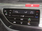 操作部に静電式タッチパネルを採用したフルオート・エアコンディショナー。Honda インターナビ同様、スマートフォン感覚の直感操作を実現しています。