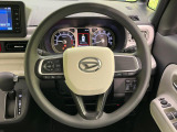 ステアリングも使用感が少なく、きれいな状態となっております♪
