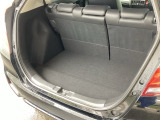 コンパクトボディーなのに、荷室はこんなに広々!たくさん荷物が積めますよ。