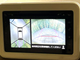 【全方位モニター用カメラ】専用のカメラにより、上から見下ろしたような視点で360度クルマの周囲を確認することができます☆死角部分も確認しやすく、狭い場所での切り返しや駐車もスムーズに行えます。