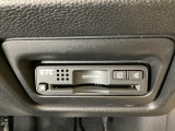 ハンドルの右下にETCがついています。高速道路の料金所の通過も楽々です!。 カードの取り出しもしやすい場所についています。