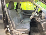 運転席シート廻りは使用感も少なく、良好な状態となっています。前オーナー様が丁寧に使っていたことがよくわかりますね。