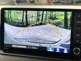 【バックカメラ】駐車時に後方がリアルタイム映像で確認できます。大型商業施設や立体駐車場での駐車時や、夜間のバック時に大活躍!運転スキルに関わらず、今や必須となった装備のひとつです!