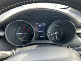 スッキリしたデザインのメーターは運転時の視線移動が少なくて済むので、安全性にも一役かってくれます。