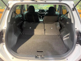 後席を格納すると、これだけの広さが!シーンに合わせたシートアレンジで、大きな荷物も積むことが出来ます♪