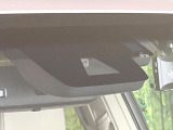 【トヨタセーフティセンス】走行中に前方の車両等を認識し、衝突しそうな時は警報とブレーキで衝突回避と被害軽減をアシスト。より安全にドライブをお楽しみいただけます。