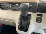 シンプルで使いやすいシフトノブ