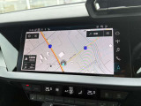 ●MMIナビゲーション『高解像度カラーディスプレイに、Bluetooth(R)接続によるハンズフリー通話機能を搭載しています。』