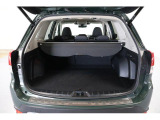 大容量のラゲッジルーム。リヤシートのバックレストを分割して倒す事で拡張出来ます