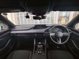 とっても視界が広くて、女性も運転しやすいお車になっております。