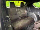 3列目シートはもちろん状態良好☆大人でもゆったりと座って頂けますので、大人数でのお出かけもラクラクです♪ご家族で、気の知れた仲間で、ドライブに行くのが楽しみですね♪