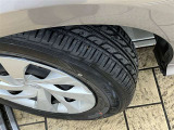 タイヤ残り溝もバッチリ!溝が少ないとスリップしたりブレーキ時の制動距離が長くなってしまいます。交換までまだまだ余裕があるのは経済的にも助かります。