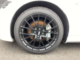 BBS製アルミホイール装備です。スタイリッシュなデザインになっております。