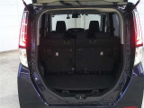 ラゲージスペース広々としております♪