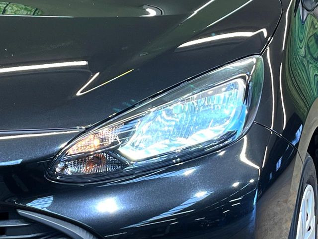 トヨタ アクア 1.5 X の中古車詳細 (87,620km, ブラックマイカ, 三重県