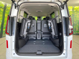 普段のお買い物や通勤、送迎等に十分な荷室スペースを確保しております。セカンドシートを倒すと、大きな荷物の積載も可能です♪