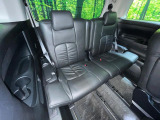 3列目シートはもちろん状態良好☆大人でもゆったりと座って頂けますので、大人数でのお出かけもラクラクです♪ご家族で、気の知れた仲間で、ドライブに行くのが楽しみですね♪