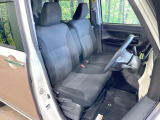 運転席シート廻りは使用感も少なく、良好な状態となっています。丁寧に使われていたことがよくわかりますね。