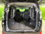 【パワーバックドア】スマートキーや運転席のボタンを押すだけでリアゲートが自動で開閉します!荷物を持っている時や、高い位置にあるバックドアを閉める際に便利な機能です♪